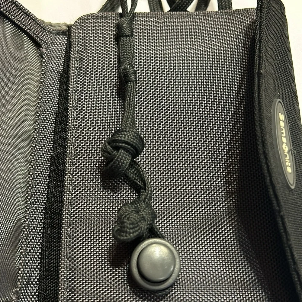 Samsonite Travel Crossbody Conceal Wallet